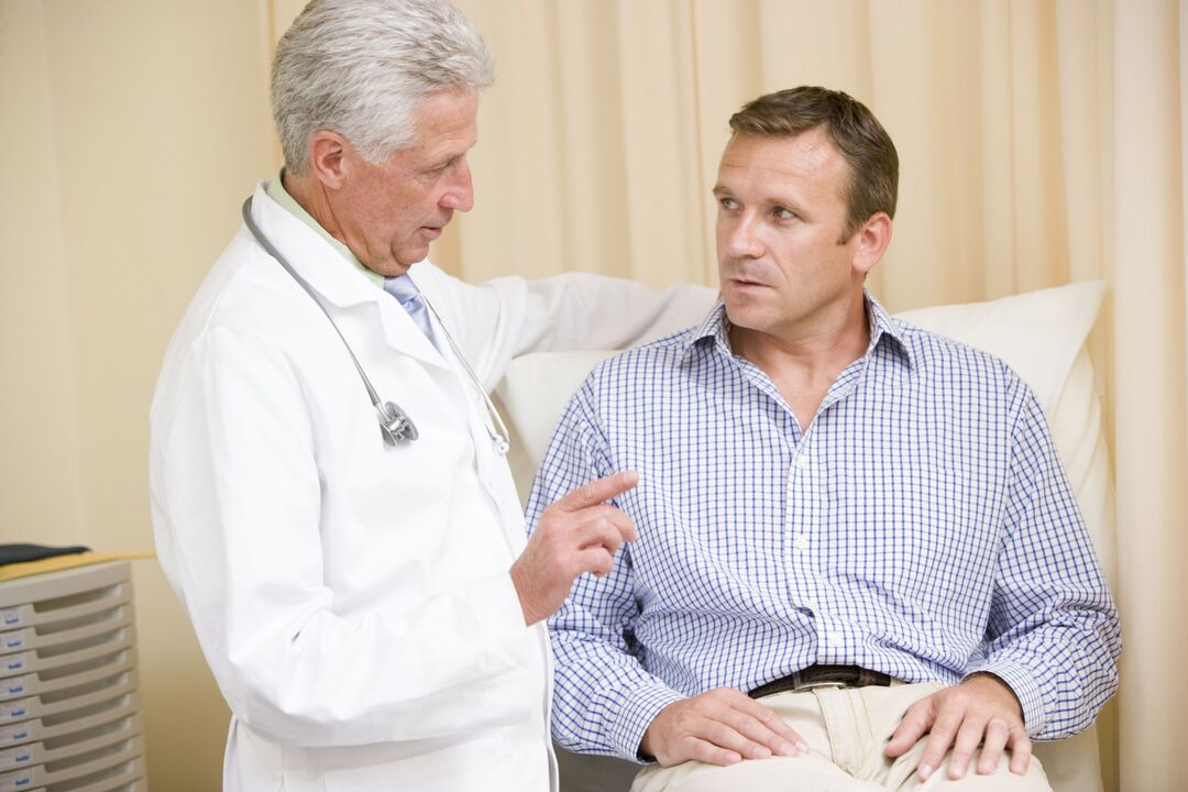 Untersuchungen und Konsultationen mit einem Arzt helfen einem Mann, Prostatitis rechtzeitig zu diagnostizieren und zu behandeln. 